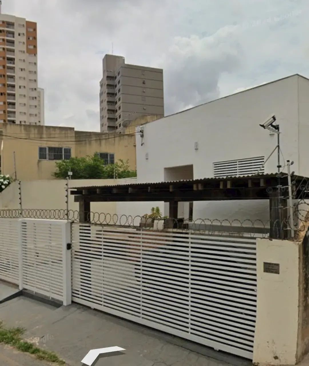 SALAS COMERCIAIS SEPARADAS, 4 UNIDADES, C/ ENERGIA E INTERNET, TAMANHOS DIFERENTES, JD MAR