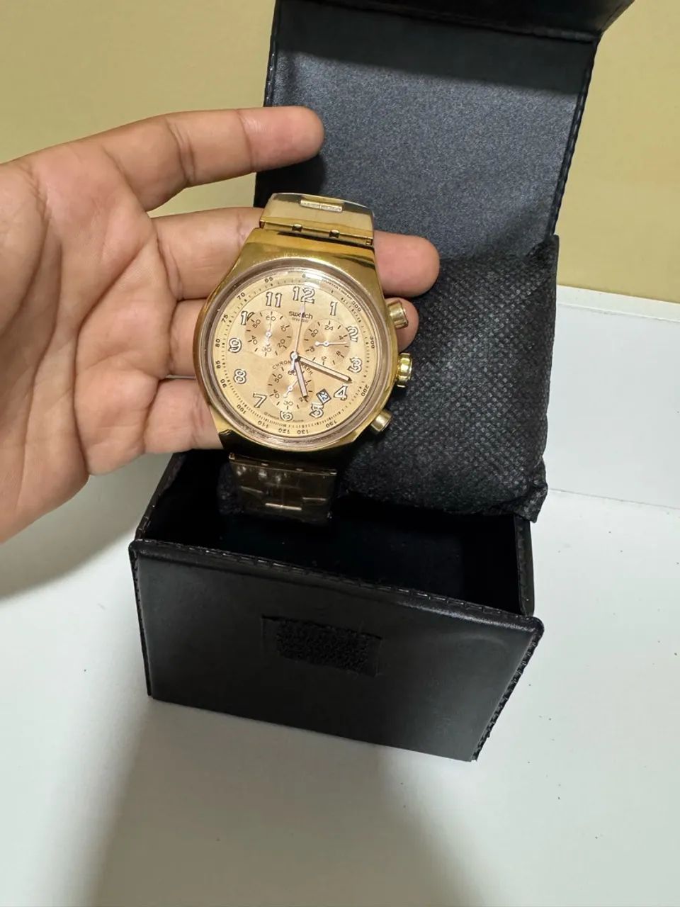Relógio Swatch 100% FUNCIONAL DOURADO