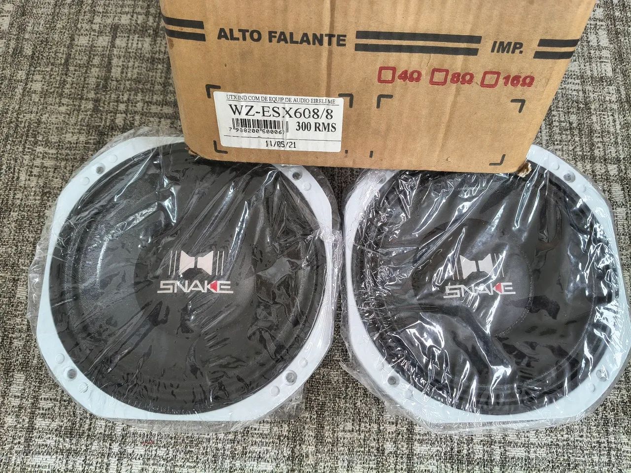 Médio de 8 polegadas snake 408 de 8 ohms 