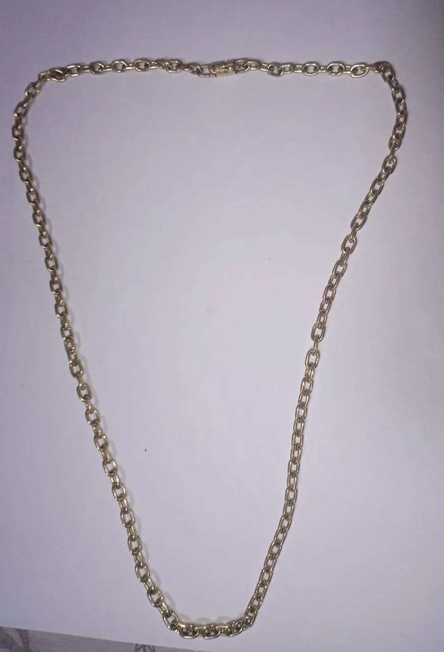 Cordão lindo de moeda antiga