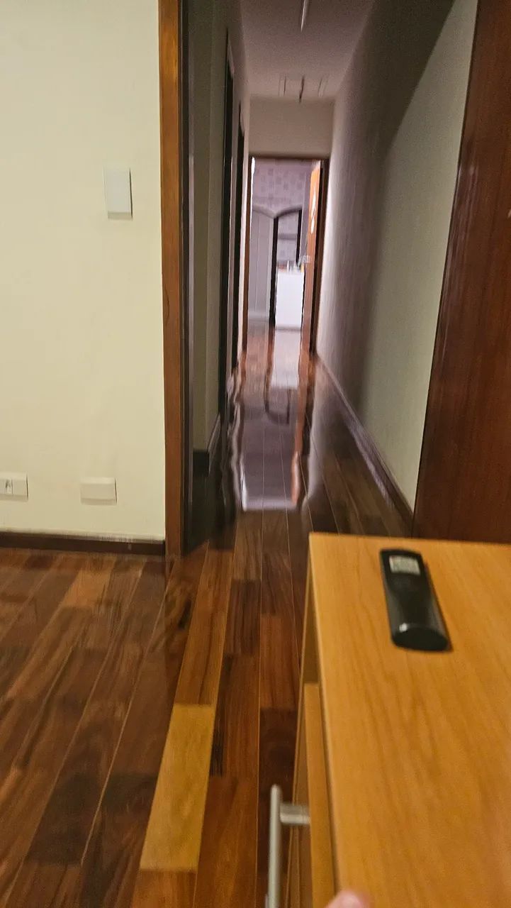 Piso de Madeira Muiracatiara + Rodapés (Brinde) - Já Retirado