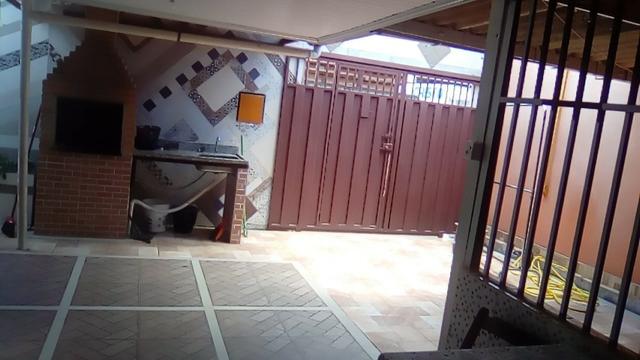 Casa QR 518 Santa Maria, 2 qts, cerâmica, forrada em pvc, churrasqueira, floreira! - Foto 8