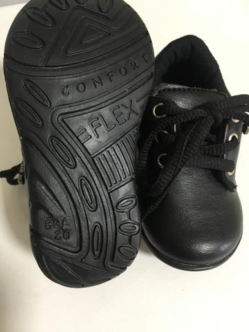Lote Sapatos menino Novos - Foto 2