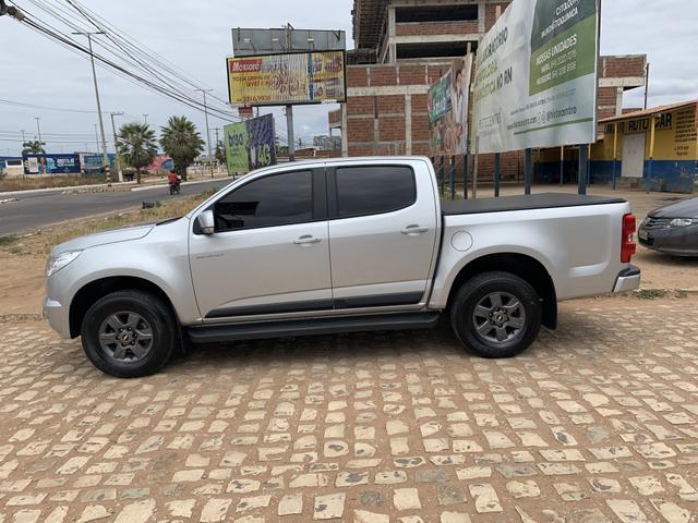 S10 2016 com apenas 15 mil rodados