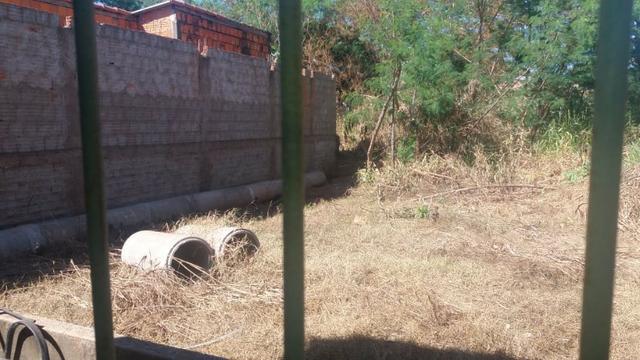 Vendo Casa Bairro São Francisco com 2/4 - Foto 3