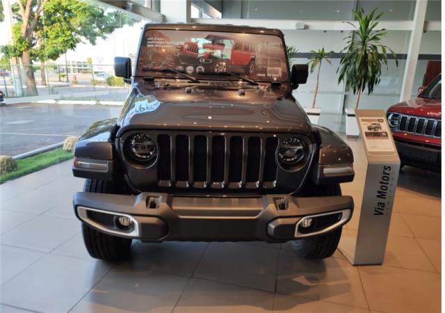 JEEP WRANGLER 2.0 TURBO GASOLINA SAHARA 2P 4X4 AT8