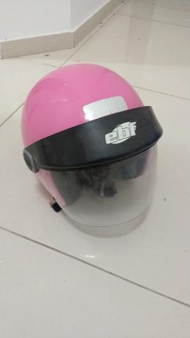 Vendo Capacete Rosa muito novo - Foto 4