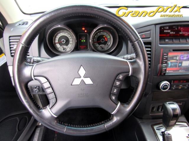 PAJERO FULL 2014 3.2 HPE 4X4 16V TURBO INTERCOOLER DIESEL 4P AUTOMÁTICA BRANCA COMPLETA - Foto 10