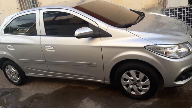 Onix 1.0 Flex 2014 completo 60km (GNV) muito conservado - Foto 10
