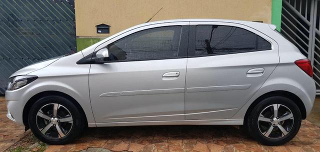 Vendo ou troco carro ônix 1.4ltz passo cartao - Foto 7