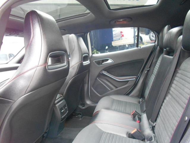 Mercedes GLA 250 Sport 2.0 TB 16V 4x2 211cv Aut. - Branco - 2016 - Foto 10