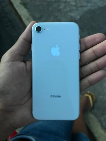 IPhone 8 tela trincada