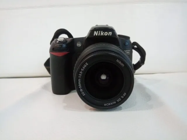 Camera Nikon D80 com Lente 18-55mm com parasol bolsa e acessórios