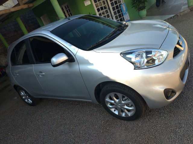 NISSAN MARCH 1.6 SV AUTOMÁTICO 2020