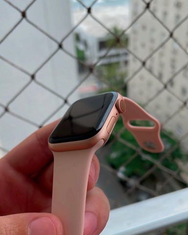 Apple Watch série 4 ,40mm gold rose 