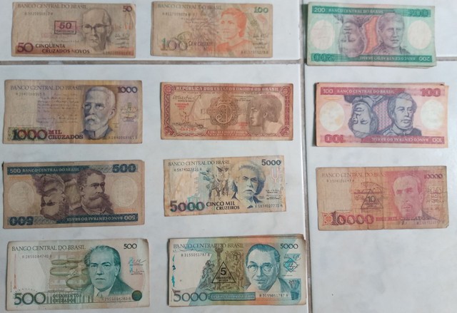 Lote com 26 notas antigas 