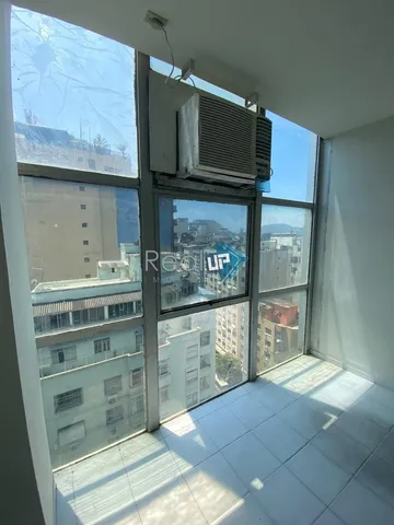 Duas salas comerciais unificadas com 60m2