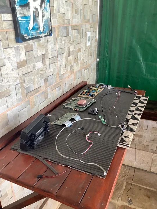 Kit completa de pecas / tudas placas da tv Phillips - Foto 2