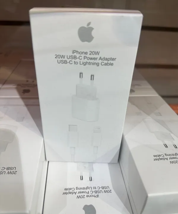 Carregador iPhone 20W USB-C para Lightning Original