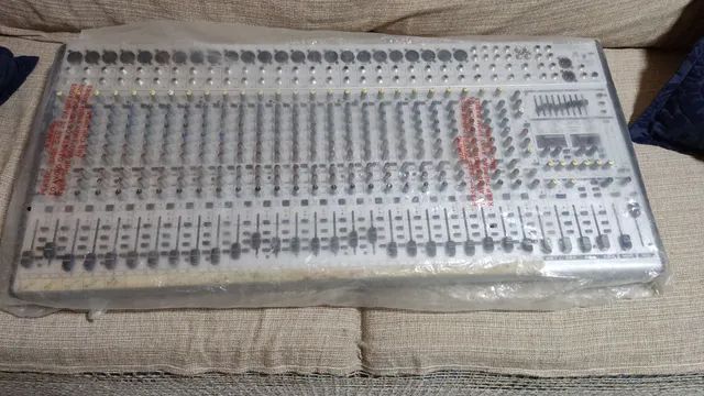 Mesa BEHRINGER SL3242 FX PRO ÚNICO DONO, FUNCIONANDO PERFEITAMENTE  - Foto 6