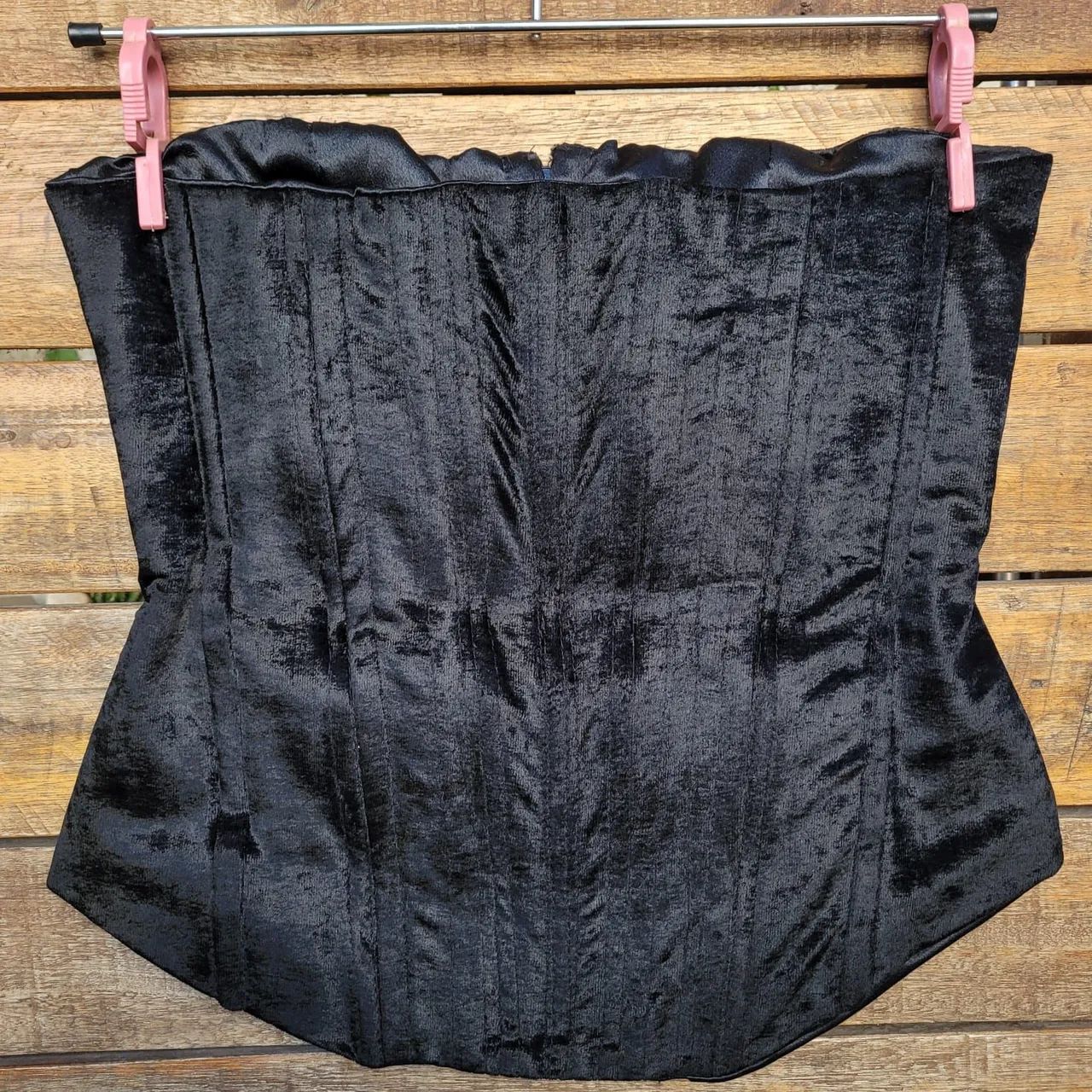 corset overbust preto veludo cotelê com barbatana estruturado chik glamour sexy estiloso