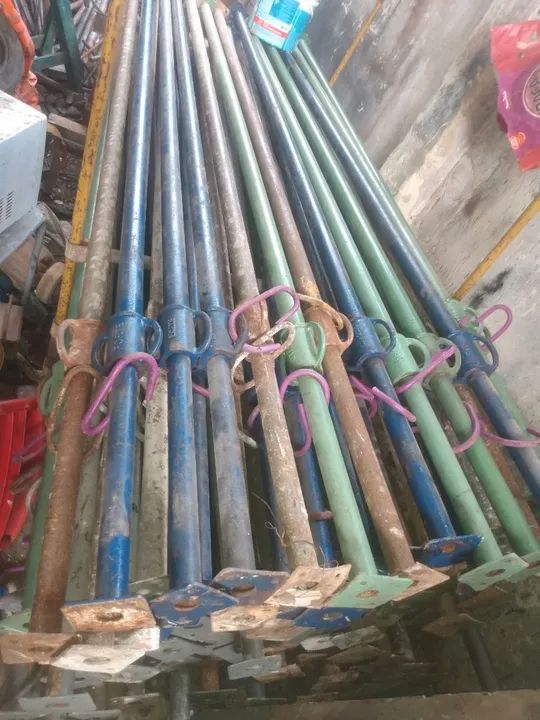 Escoras metálicas 4.50 de alturas - Foto 2