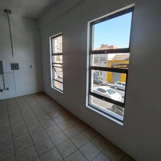 ---Sala Comercial Central Cel Bittencourt - Foto 6