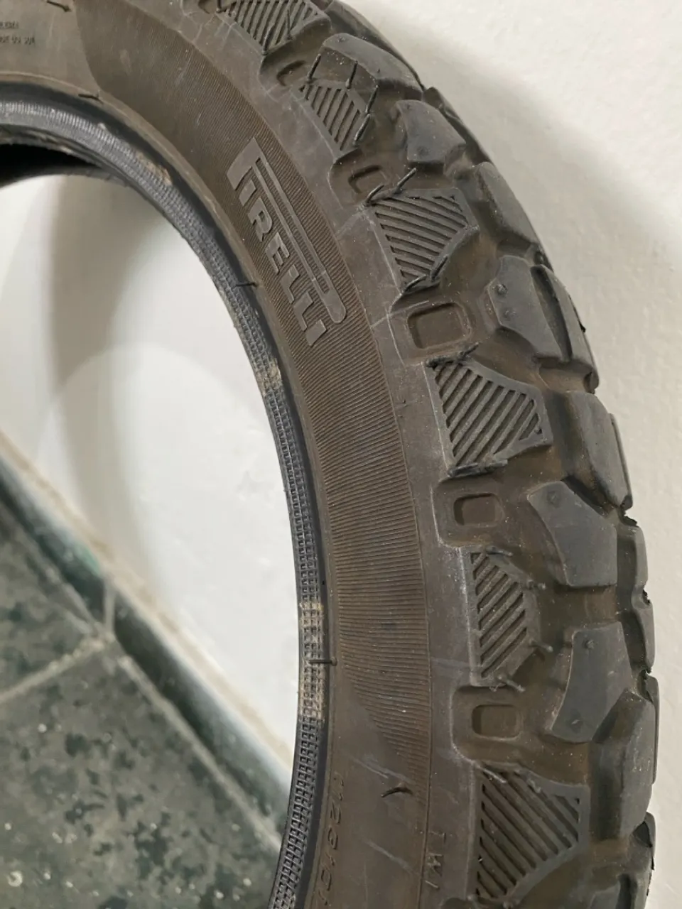80/100/14 pirelli city Cross Biz praticamente sem uso