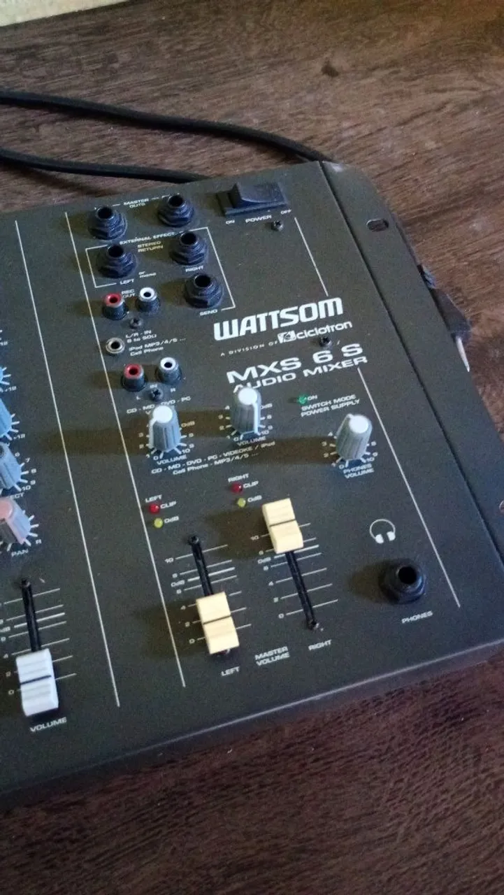 Mesa de Som Wattsom MXS 6 S