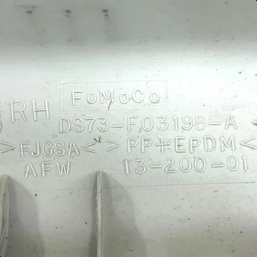 Moldura Lateral Banco Traseiro Direito Ford Fusion 2014 2018 - Foto 7