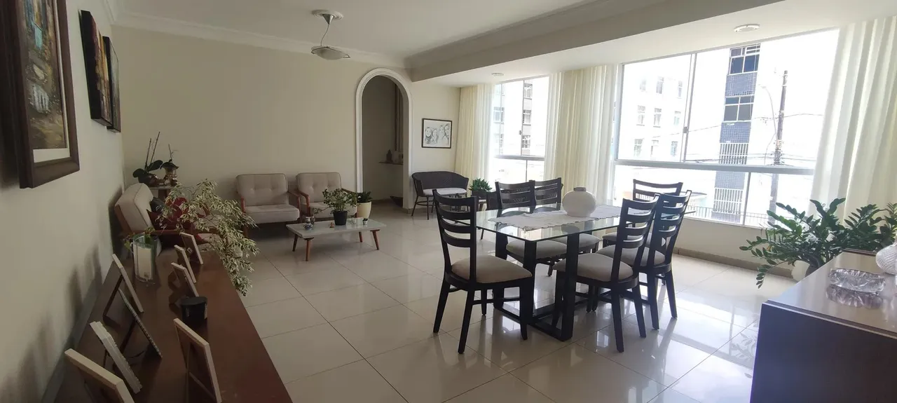 Imóvel para venda possui 165 metros quadrados com 4 quartos em Pituba - Salvador - BA
