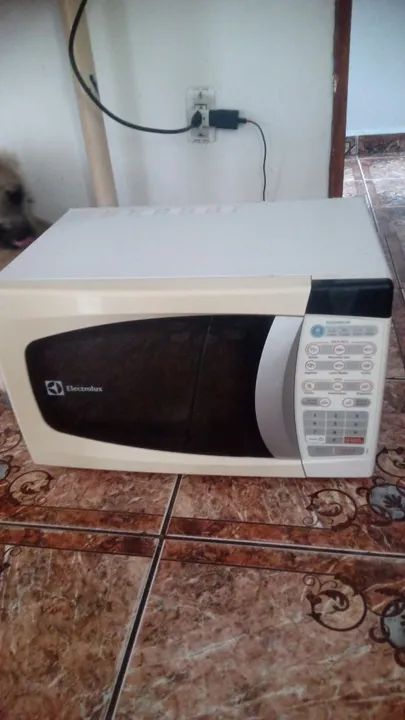 Micro-ondas Electrolux - Seminovo