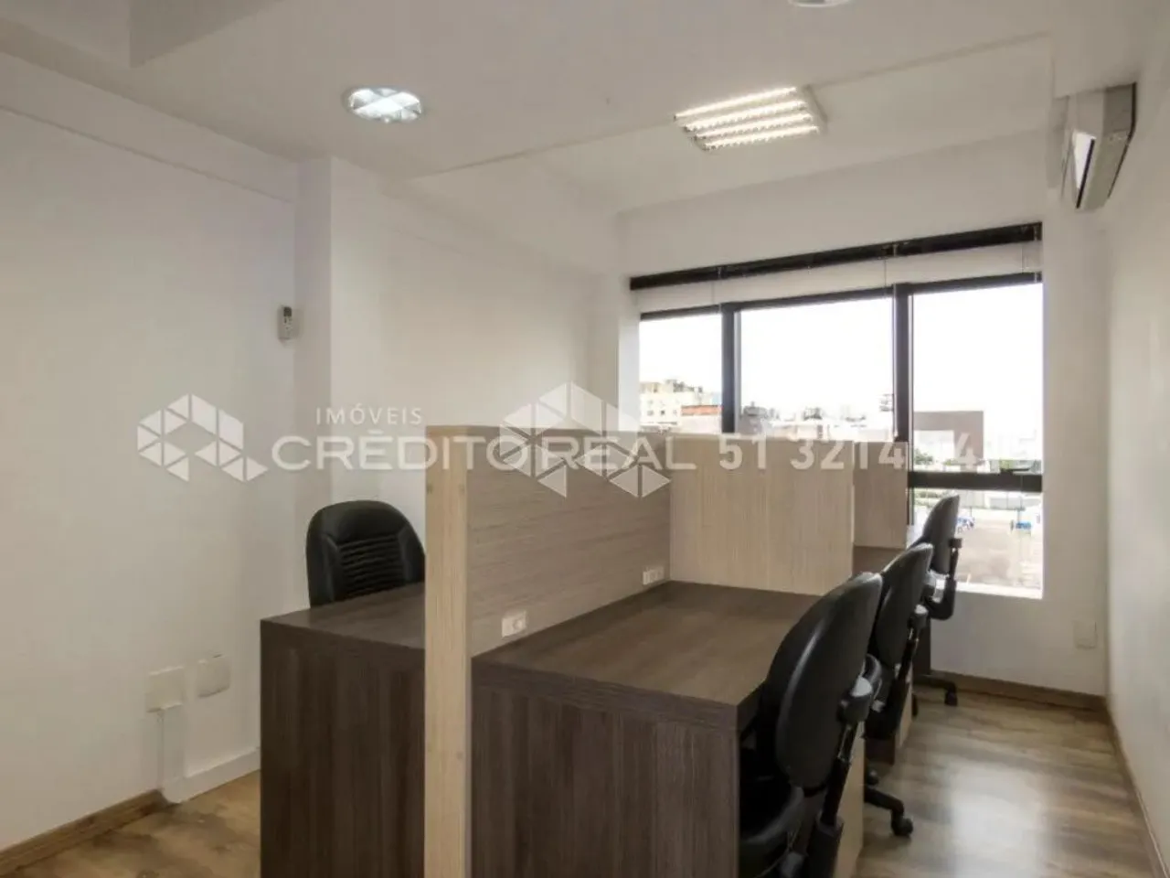 Sala Comercial À Venda, no bairro Passo Da Areia, Porto Alegre!!
