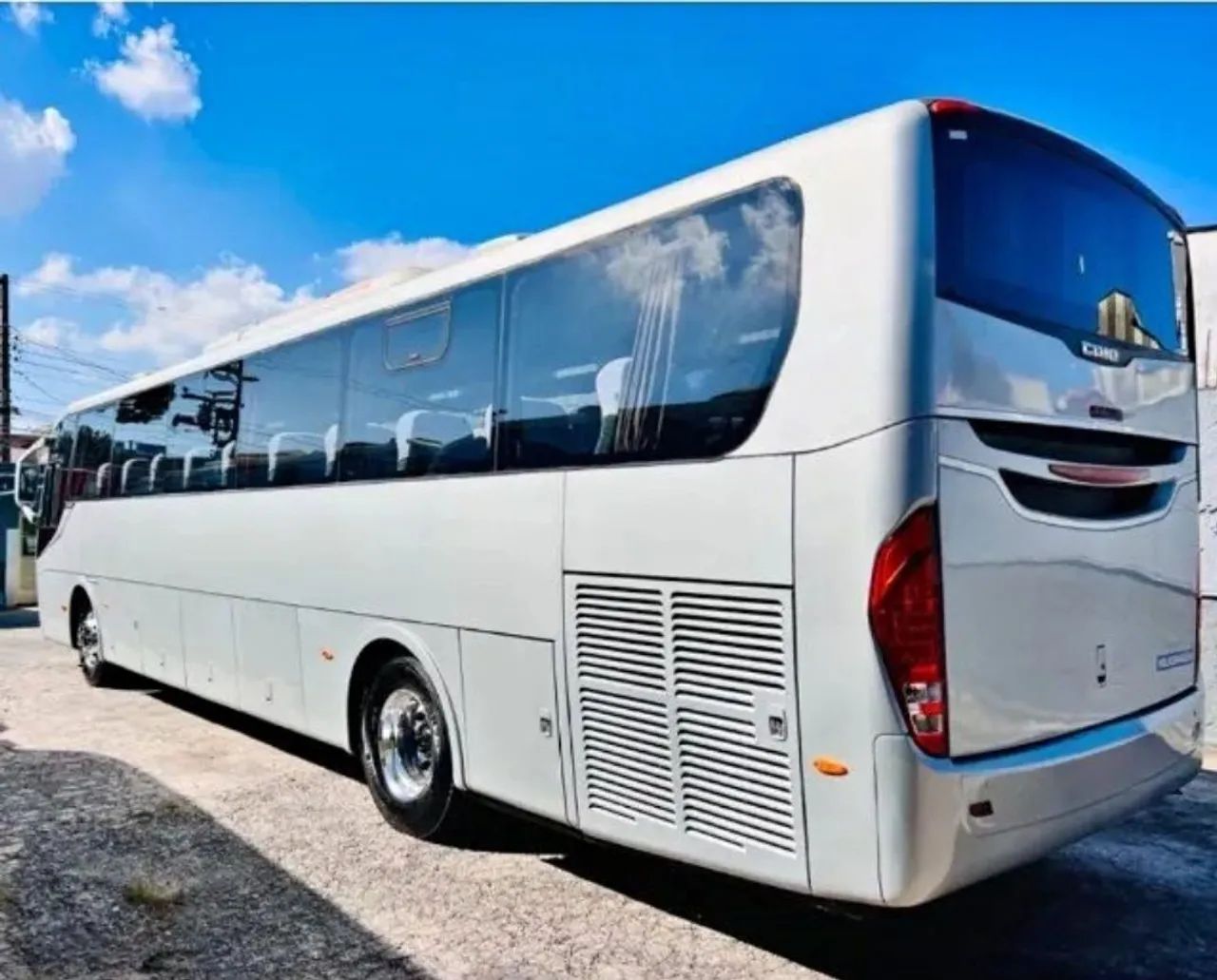 Vendo Ônibus (Parcelo) - Foto 2