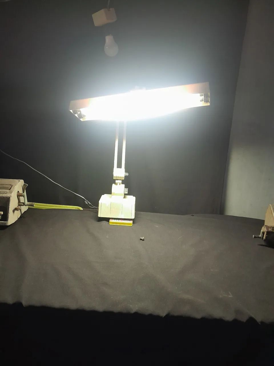 Luminária de Mesa Antiga
