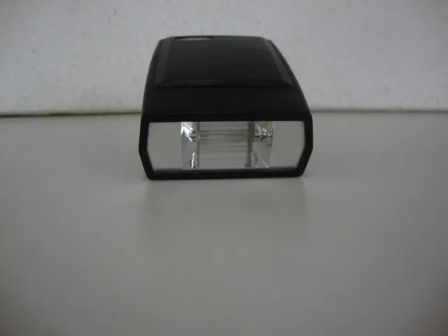 Flash Eletrônico para Máquina Fotográfica Marca Sakar 18 M.