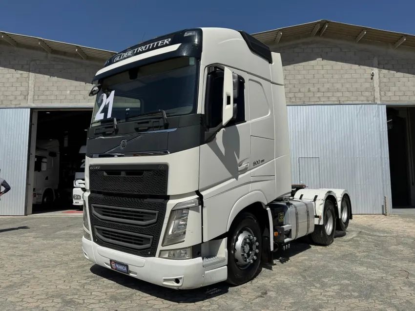 FH 460 GLOBETROTTER ISHIFT 6X2 2022 COM 10 PNEUS NOVOS