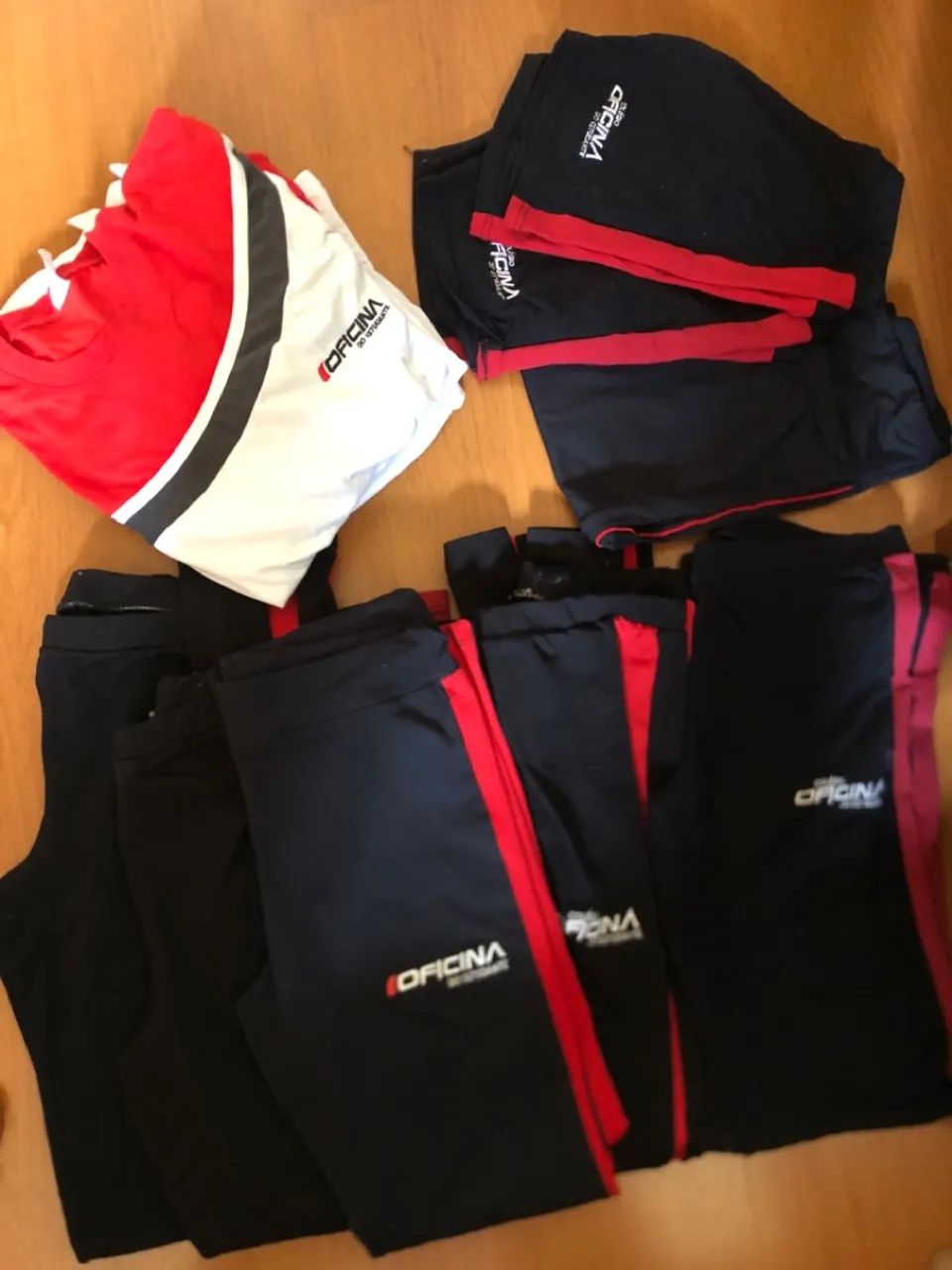 Lote de uniformes oficina do estudante tam 14/16