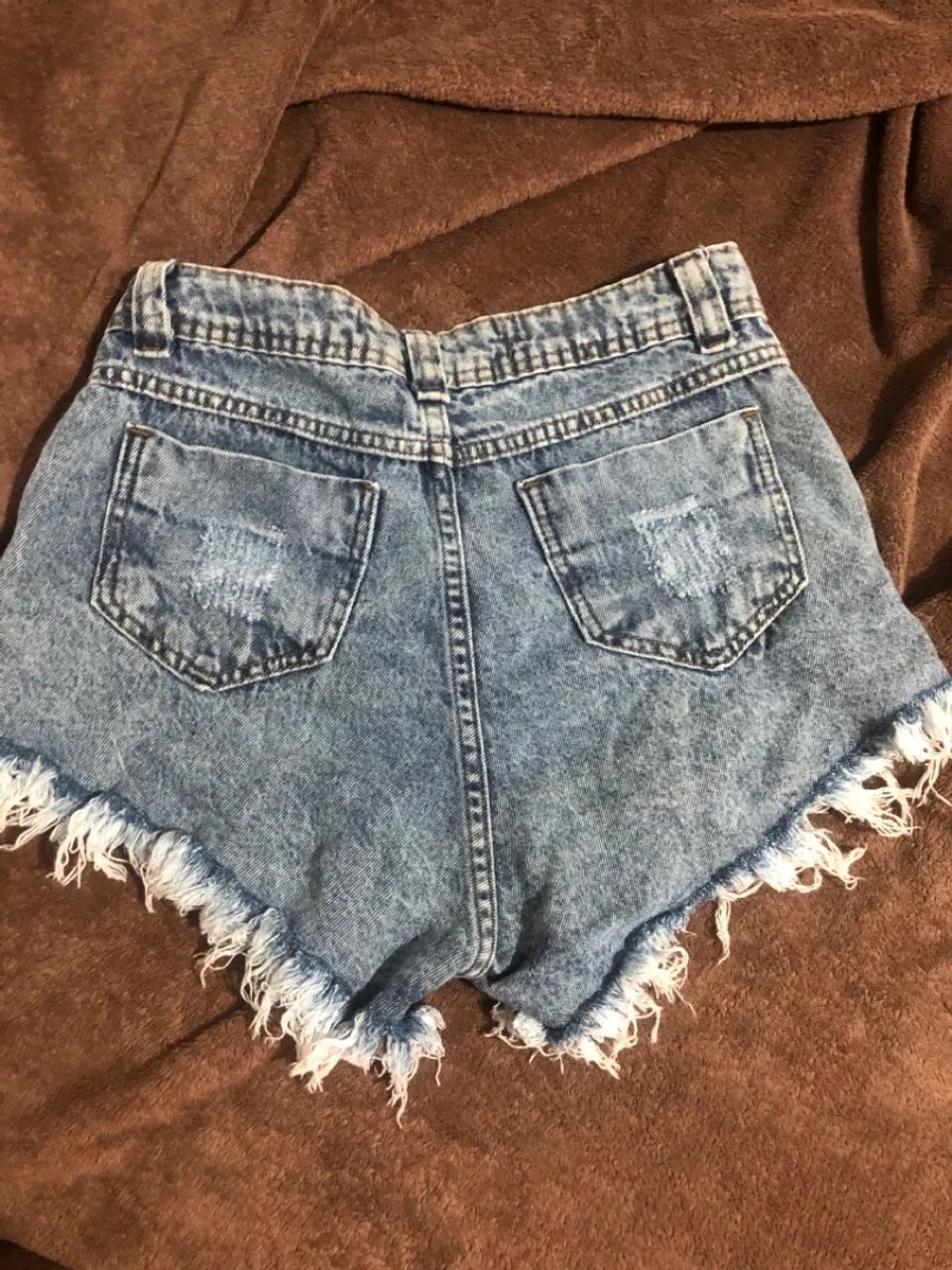 Shorts Jeans Customizado com Flores - Foto 4