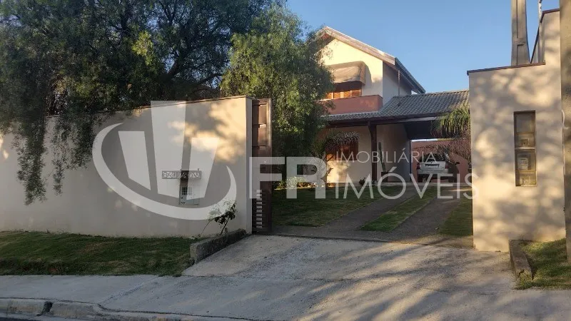 Casa à venda em Alumínio com terreno de 540m² - Estuda permuta - Alumínio SP.