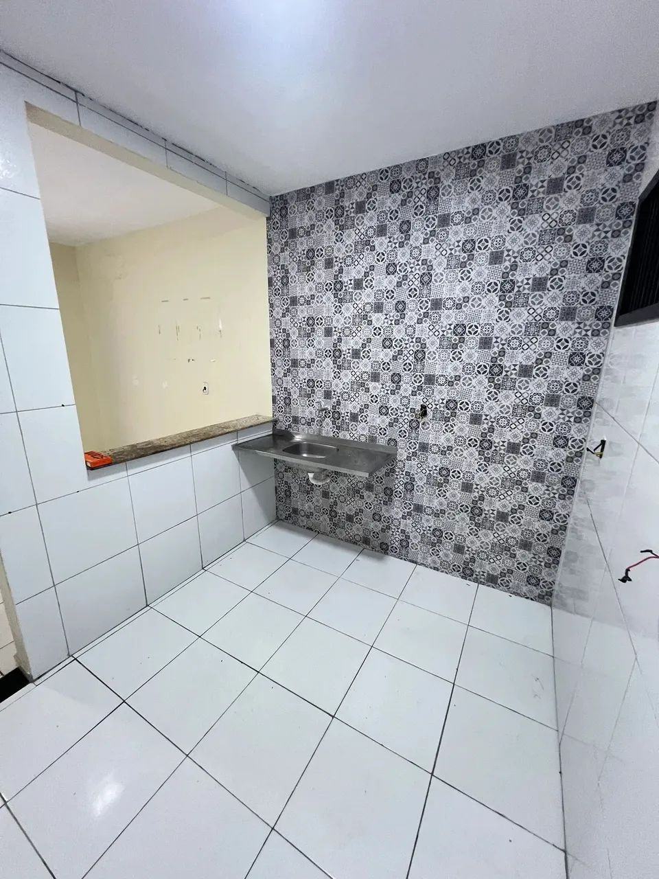 Vendo Casa Solta, 3 quartos, 3 WC, 2 vagas, Portão Eletrônico, terraço e quintal, Cohab An - Foto 3
