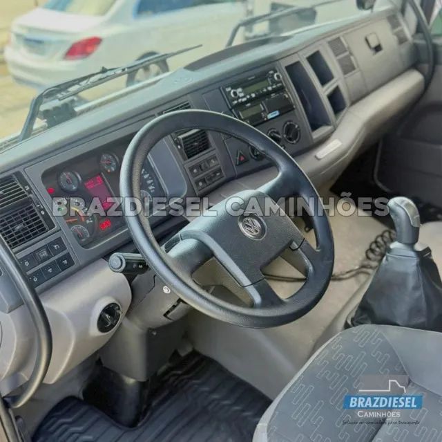 Vw Constellation 24.280 6x2 2020 Automático, baú 8,50m - Foto 7