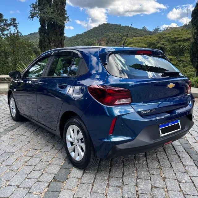 ONIX HATCH LT2 1.0 FLEX AZUL 2023 - Foto 3