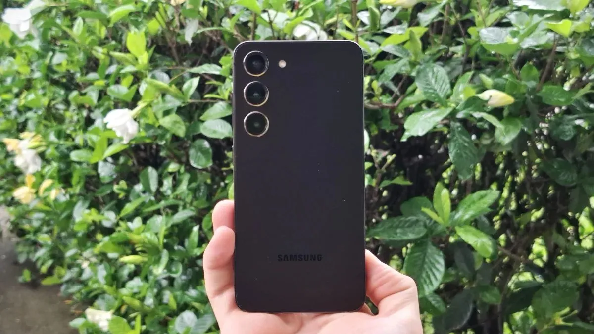 Samsung Galaxy S23, 256gb, 8gb, 3900 mAh, com película e capinha aplicadas!!!