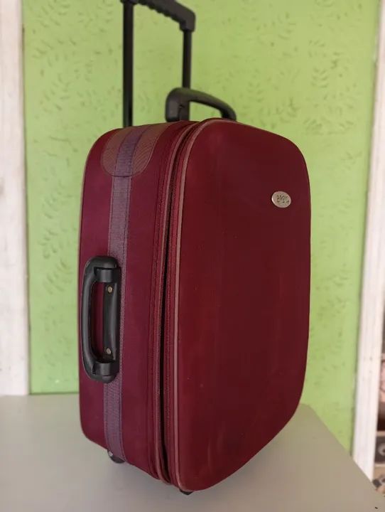 Maleta com rodinhas em perfeito estado