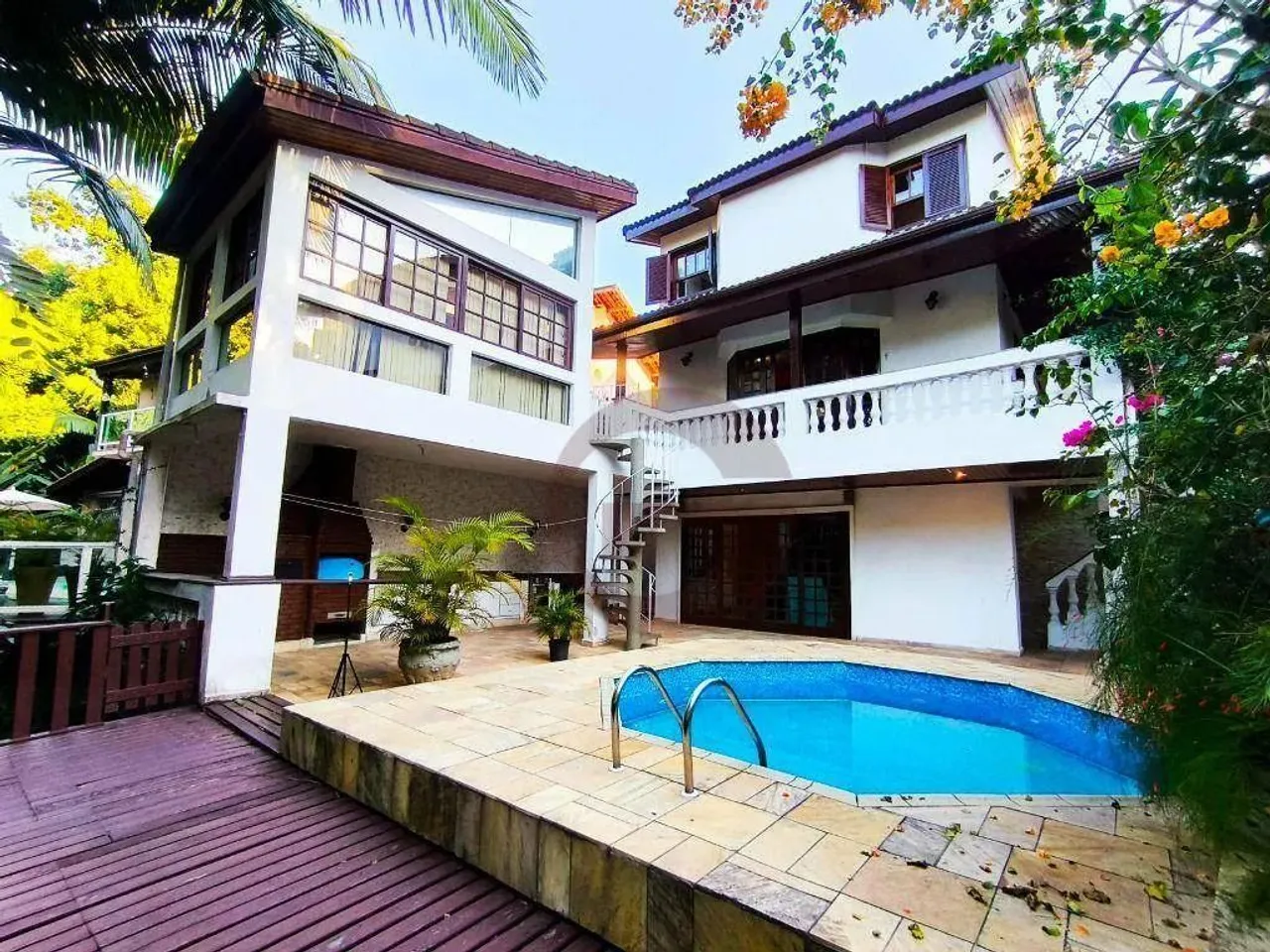 Sobrado com 4 dormitórios à venda, 293 m² por R$ 2.000.000,00 - Granja Viana - Cotia/SP