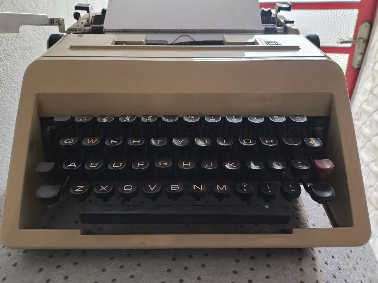 Máquina de escrever Olivetti STUDIO 45 - Foto 3