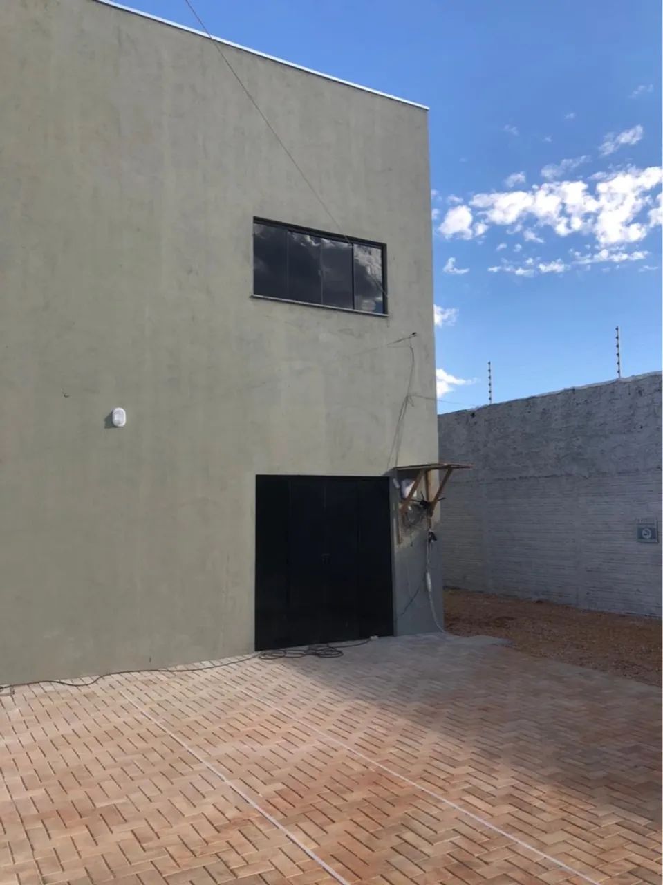 Alugo galpão com escritório 570 metros  na 112 SUL 