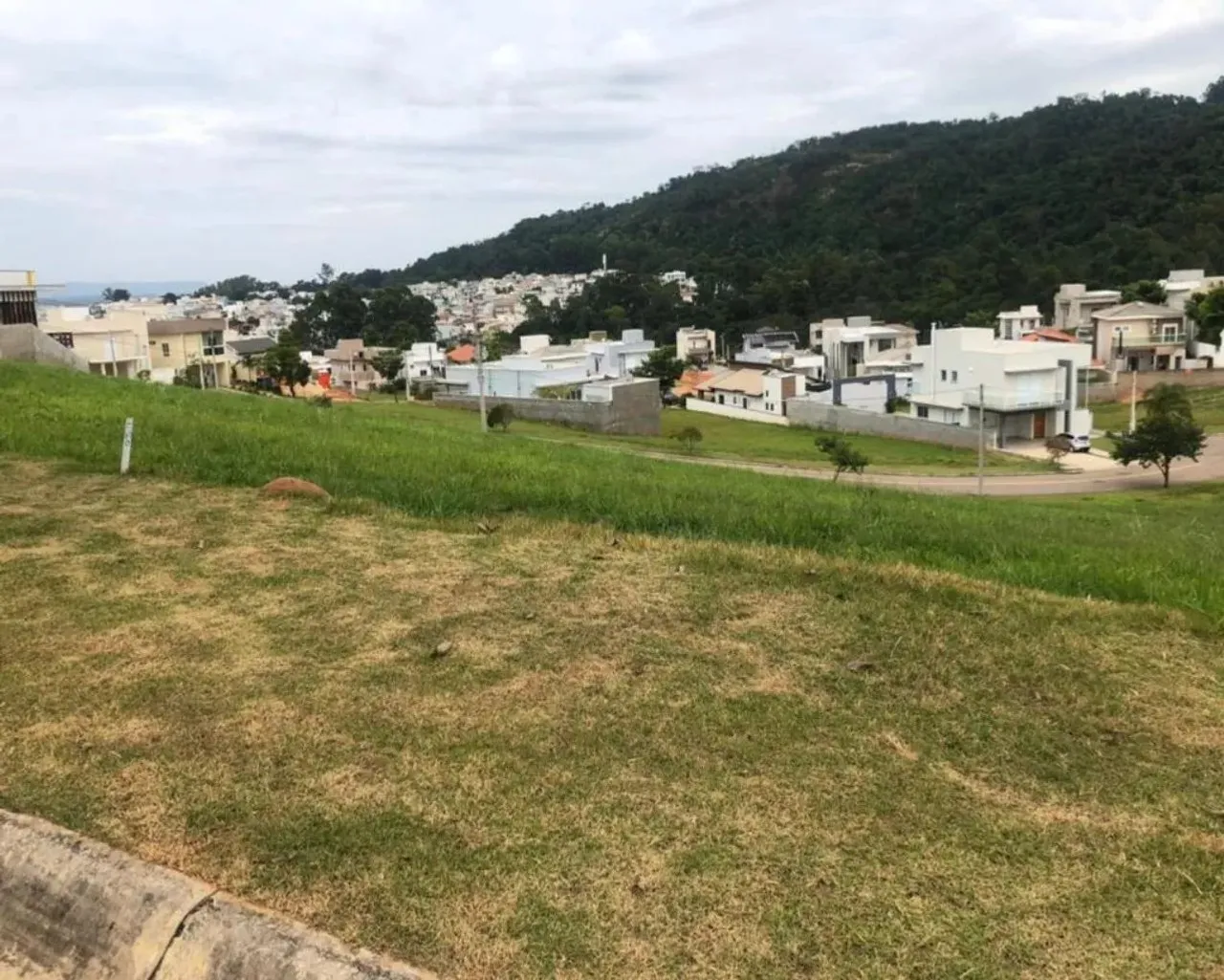 Terreno em Condomínio à Venda em Itupeva-SP - Bairro Ibi Aram 2 - 372,00m² de área