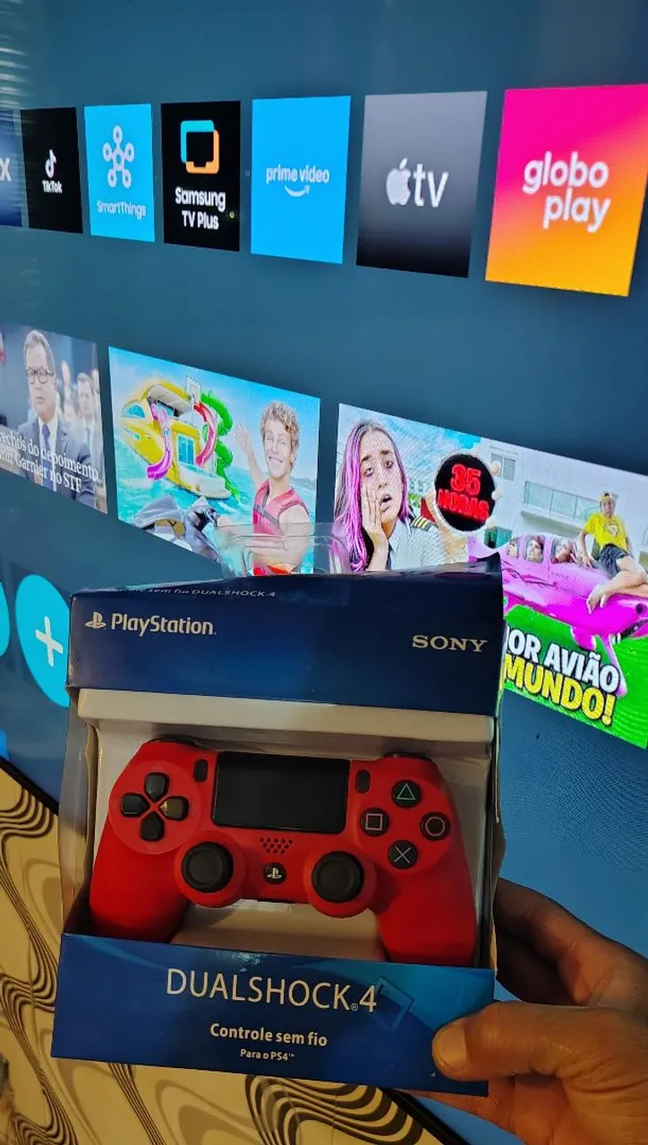 TV smartv Com apenas 5 meses de uso DualShock 4 Vermelho - Playstation